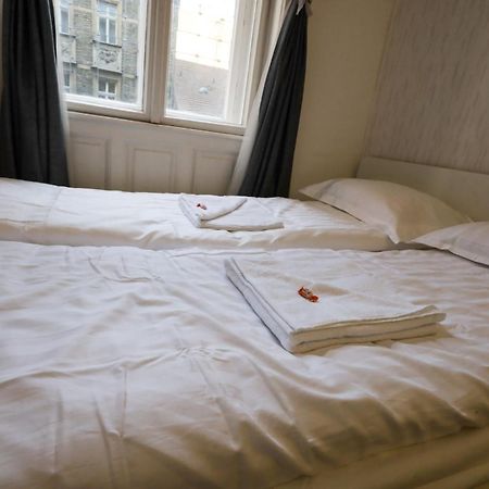 Budapest Pest-Port Apartment 4 Rooms For 16 Person Eksteriør billede