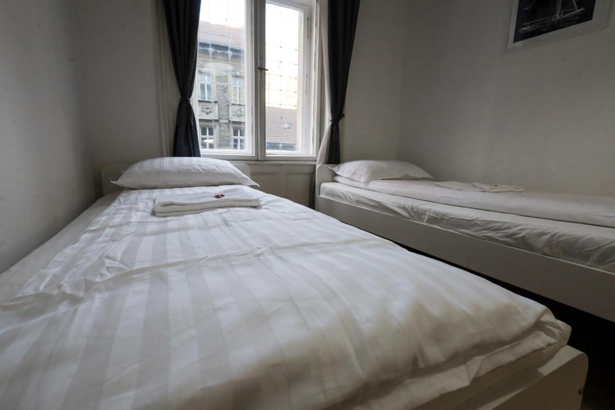 Budapest Pest-Port Apartment 4 Rooms For 16 Person Eksteriør billede
